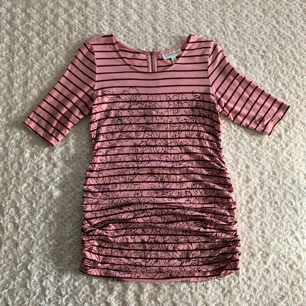 Jessica Simpson maternity top